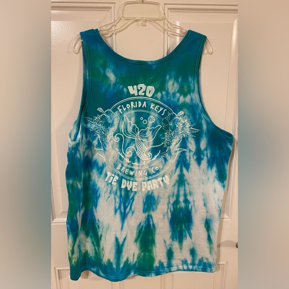 Cute tie dye tank top from Islamorada. Large - Picture 2 of 10